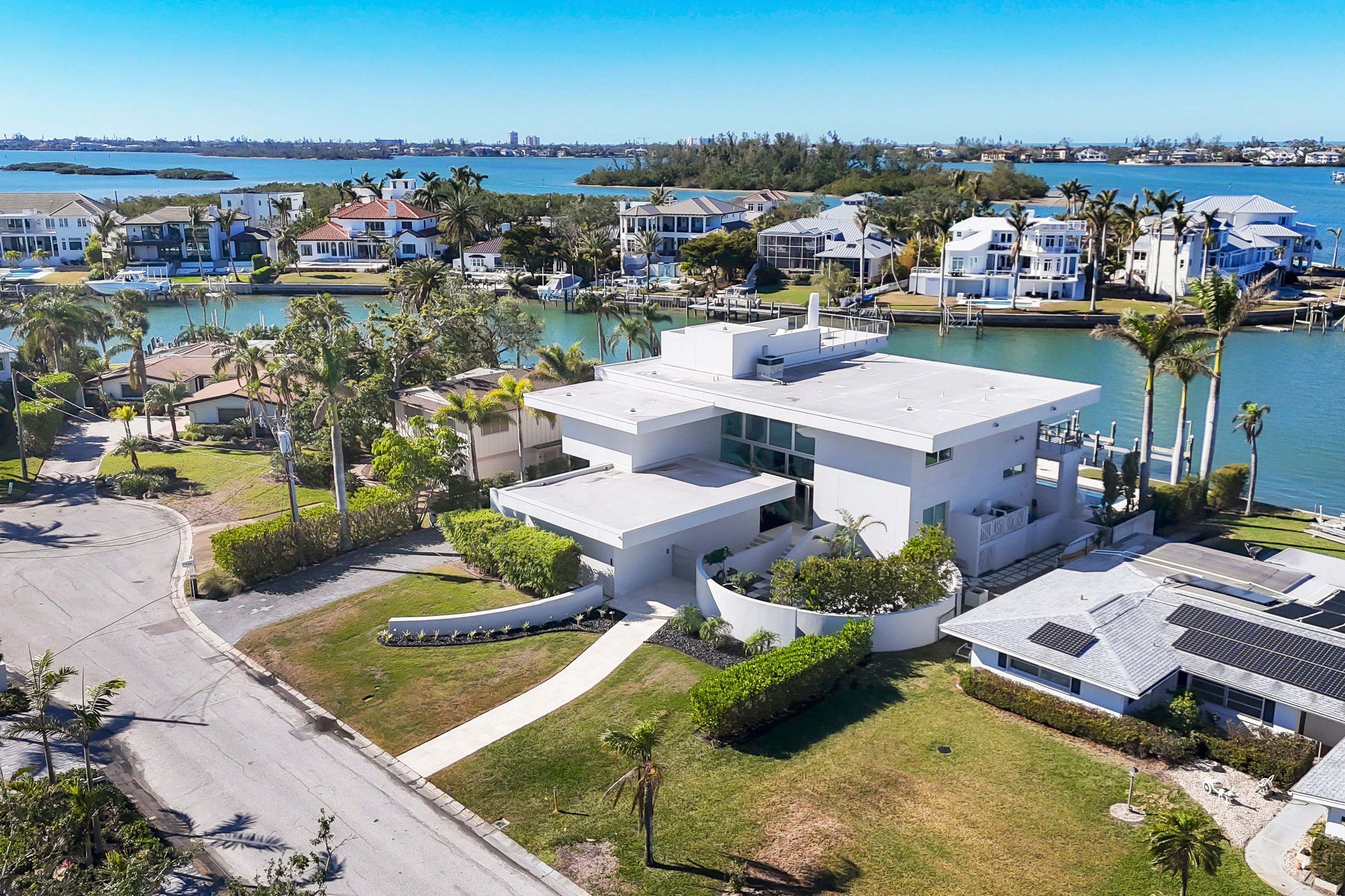 front-exterior Legendary Rock Star Stu Cook of Creedence Clearwater Revival Lists Stunning Waterfront Estate for $9.975 Million