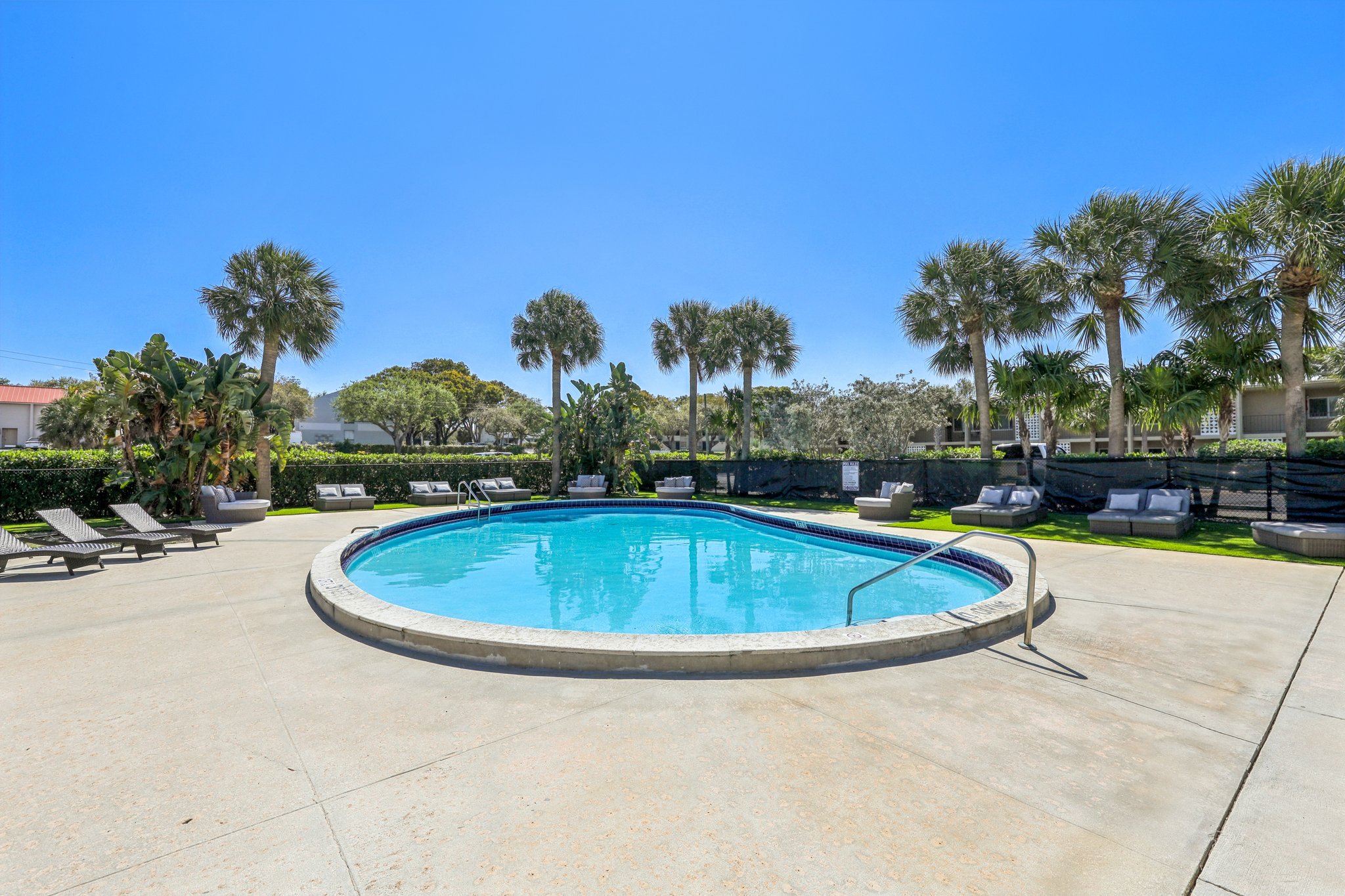 30-web-or-mls-NW-4th-Ave-office-910 Cynthia Gardens Sees Strong Rental Interest Following Recent Property Enhancements