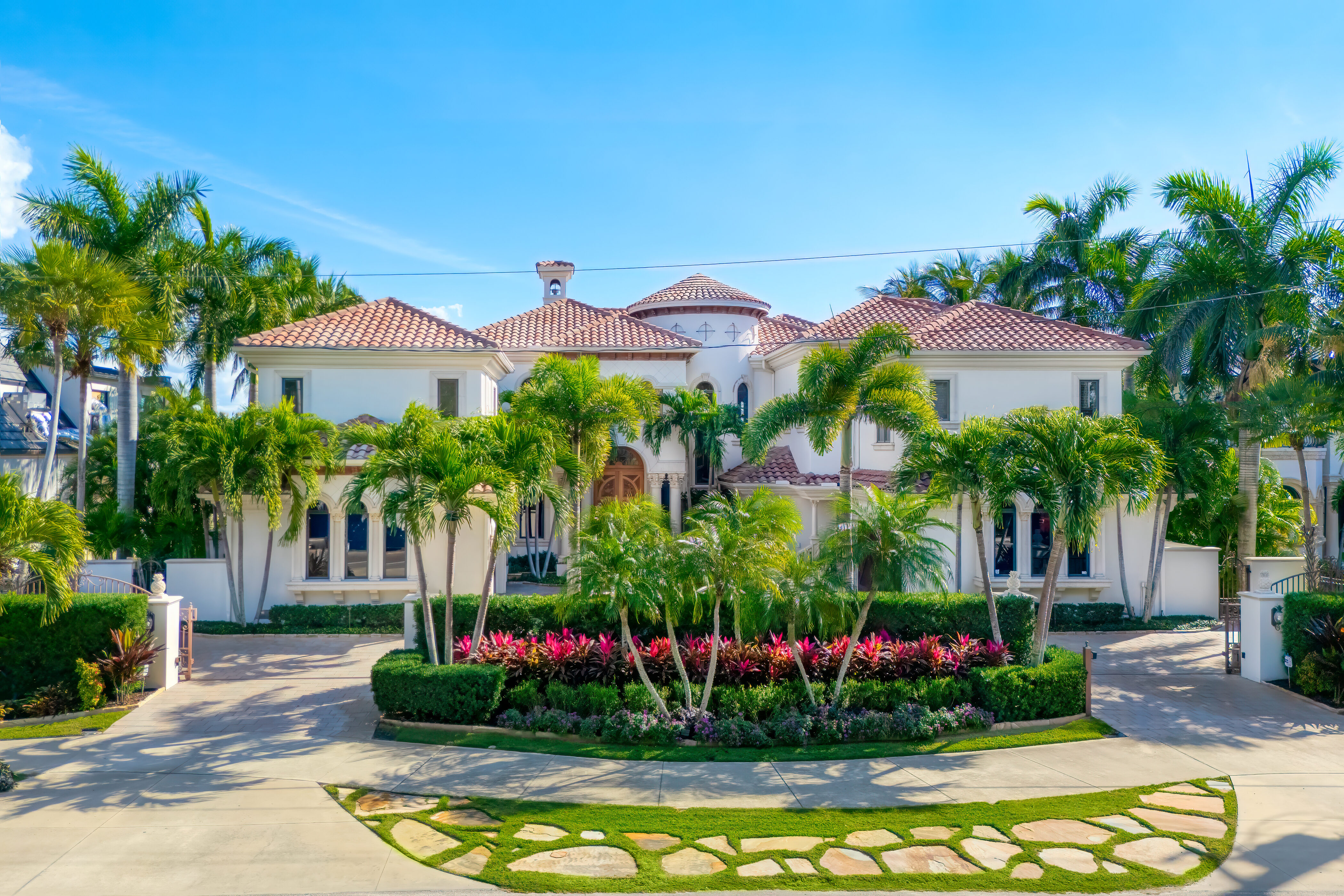 exterior-front It Works! Founder Lists $12.98M Sarasota Bayfront Estate